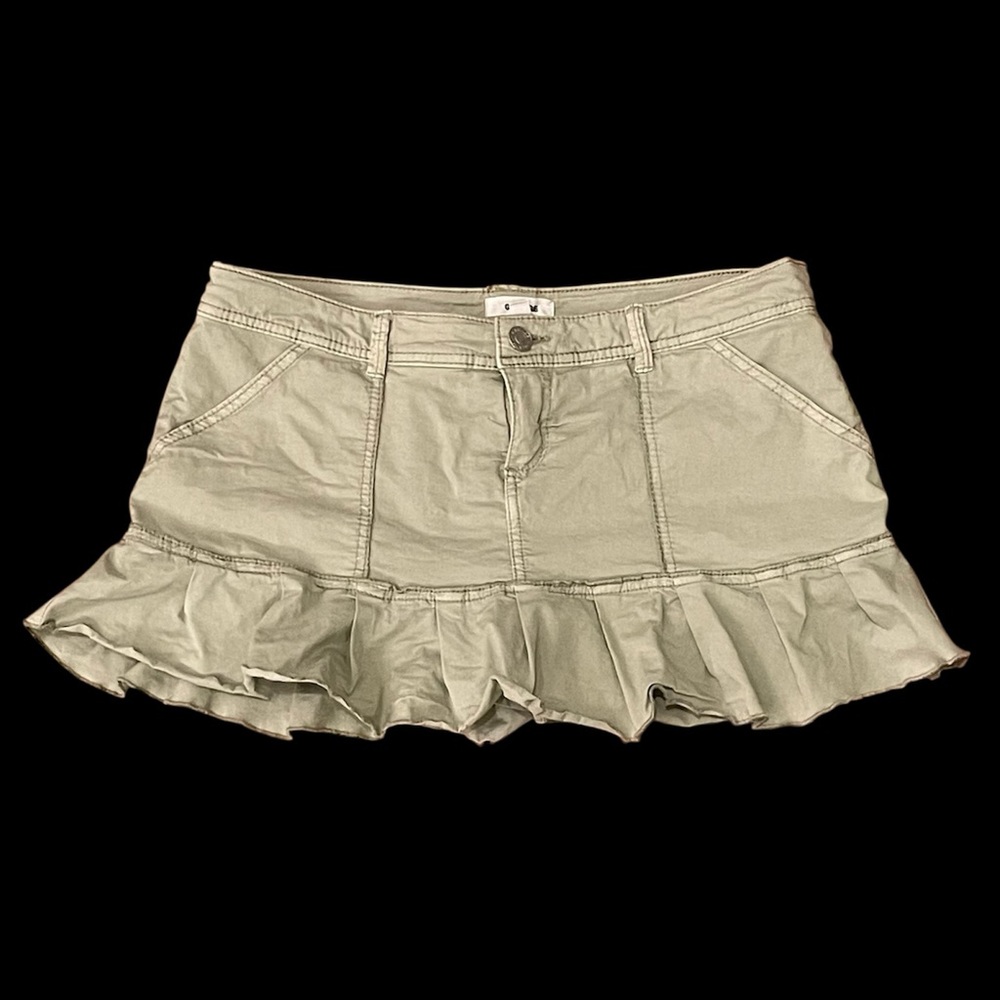 🪲 GARAGE LIGHT ARMY GREEN DENIM MINI BOTTOM FRILLY SKIRT - SIZE MEDIUM 🪲